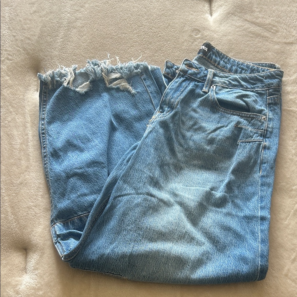 Women’s Blue Distressed Jeans